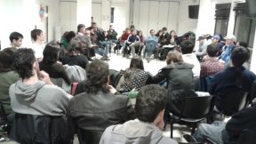 Apoyo a contratados despedidos y delegados perseguidos