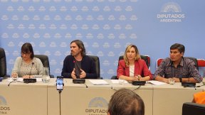 El FIT denuncia en Diputados: “Funcionarios ricos, jubilados pobres”