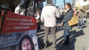 CECILIA CARRASCO, PRECANDIDATA A DIPUTADA NACIONAL POR EL FRENTE DE IZQUIERDA, VISITÓ GENERAL ROCA