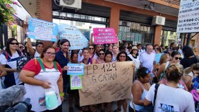 Del Caño: "La ola de calor desnudó el estado de las escuelas de Kicillof"
