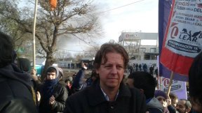 Castillo: “Los buitres también anidan en Donnelley y LEAR”
