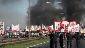 Asambleas fabriles masivas votan parar el 10 y realizar piquetes