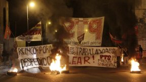 Tucumán | Corte total del puente Lucas Córdoba en apoyo a obreros despedidos de LEAR
