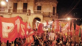 Rosario: más de 2.000 personas en la marcha del Encuentro Memoria, Verdad y Justicia