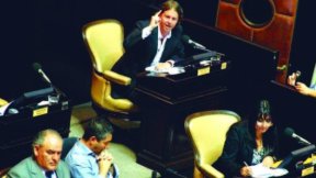 Christian Castillo rechazó la política de Scioli de darle más poder a la Bonaerense
