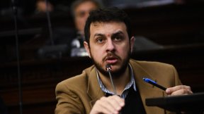 " Es un regalo para las empresas de colectivos y las multinacionales como UBER”