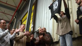 El viaje por Europa de Raúl Godoy, diputado por el FIT de Neuquén y obrero de Zanon