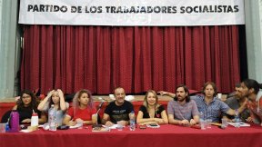 Congreso del PTS-FIT proclamó a Del Caño como precandidato presidencial y lanzó campaña por la ruptura con el FMI
