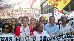 Importante movilización en Capital ante el escandaloso juicio contra petroleros en Santa Cruz