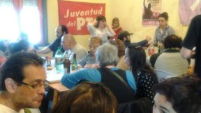 Asado obrero-juvenil en Morón