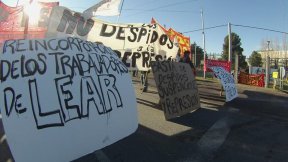 Miércoles 10 hs: Nueva Jornada en el puente carretero en repudio a despidos en Lear