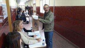 Votó Raúl Godoy y espera una gran elección del Frente de Izquierda