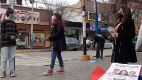 Laura Santillan “en la calle la gente cuenta que está cansada y descontenta de los partidos tradicionales” 