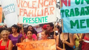 Laura Vilches aportó $5.000 al fondo de lucha de trabajadoras estatales despedidas