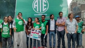 Con cortes y movilización, exigen reincorporación de trabajadores de Agricultura Familiar 