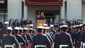 Cristina Kirchner busca una nueva reconciliación con la Fuerzas Armadas genocidas