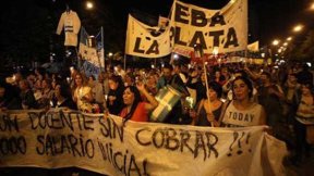 La Corriente Nacional 9 de Abril Lista Marrón (PTS e Independientes) en las calles junto a miles de docentes
