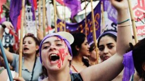 “¡Queremos compartir las glorias de la vida: pan y rosas!”