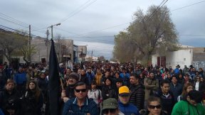 Docentes de los Suteba opositores cortan y se movilizan mañana en Obelisco