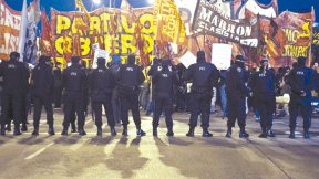 Puente Pueyrredón, otra vez de los luchadores y la izquierda