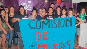 Delegada de Lear al frente de la marcha