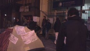 Trabajadores despedidos de Alicorp instalan carpa en la puerta del Ministerio de Trabajo