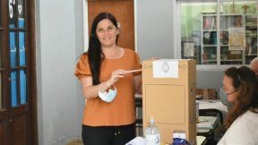 Votó Luana Simioni: “Hicimos una gran campaña a pulmón para llegar a toda la ciudad"