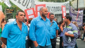 Golpear juntos, marchar separados