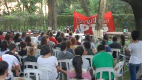 El 24 de Marzo, con una gran columna de jóvenes