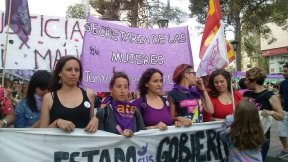 El Frente de Izquierda junto a trabajadoras de Salud y Desarrollo Social solicitan informes al Ministro