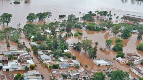 "El gobierno provincial y Macri son responsables sobre las consecuencias ante el posible agravamiento de las inundaciones en Santa Fe y el Litoral"