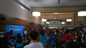 Más de 400 estudiantes de la Facultad de Derecho exigen que se vayan Piombo y Sal Llargués de la UNLP