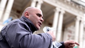 Dellecarbonara: "Ceder a las demandas policiales es fortalecer la represión contra el pueblo trabajador y la impunidad"