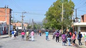 La policía del K Fellner vuelve a reprimir en defensa de los empresarios en Jujuy