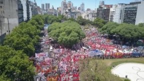 La izquierda junto al sindicalismo combativo movilizan al Congreso contra la reforma laboral