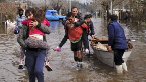 Del Caño, Bregman y Castillo: “Organicemos la solidaridad con los inundados y exijamos al Estado soluciones inmediatas”