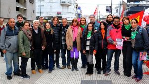 Los candidatos del Frente de Izquierda Unidad en PBA lanzaron campaña electoral en Lomas de Zamora