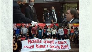 Vilca: "La Legislatura de Jujuy dejó asumir a un diputado del PJ pero nunca lo hicieron con Remy"
