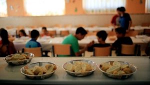 Comedores escolares: multa y denuncia penal a Luis Bullrich